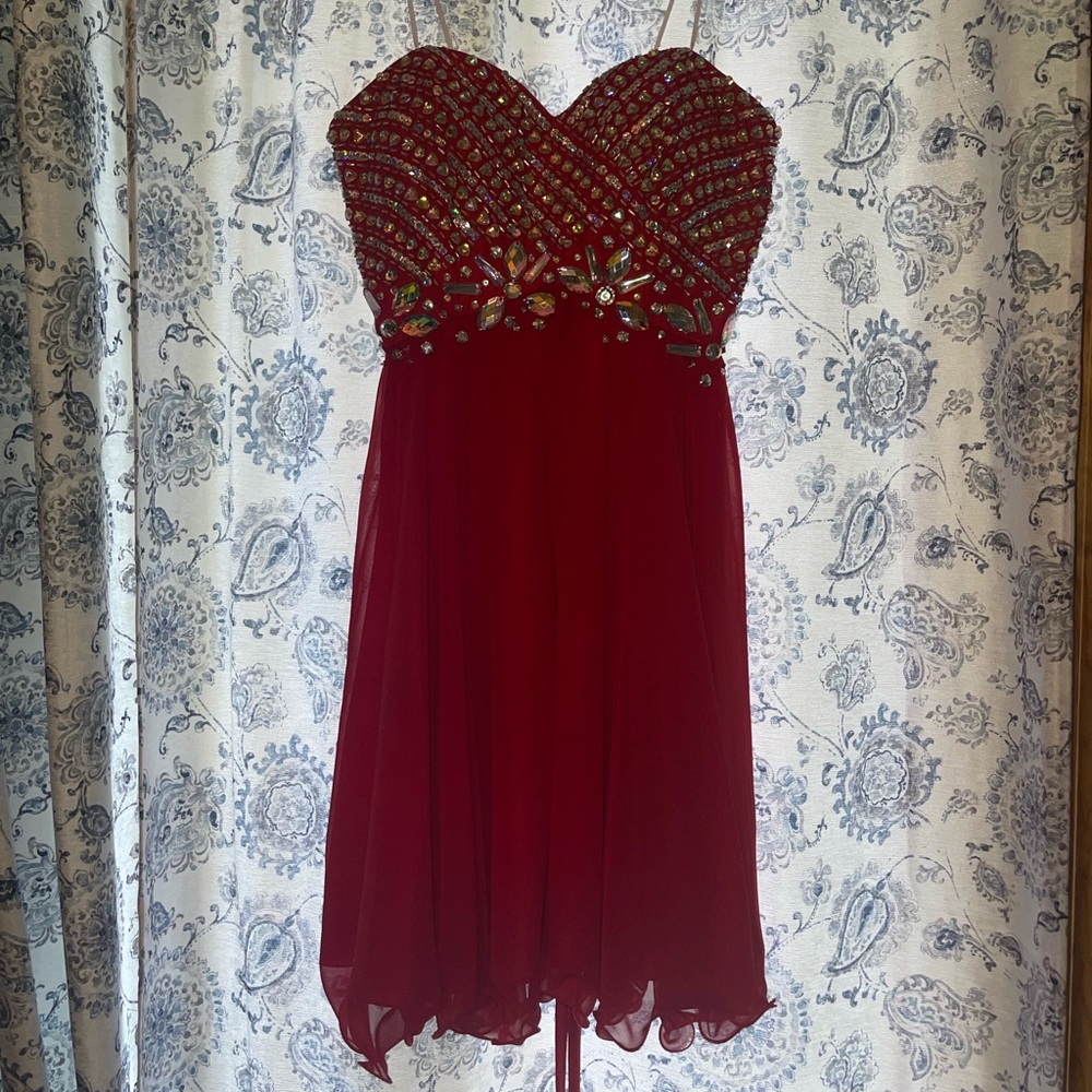 Strapless red homecoming dress
